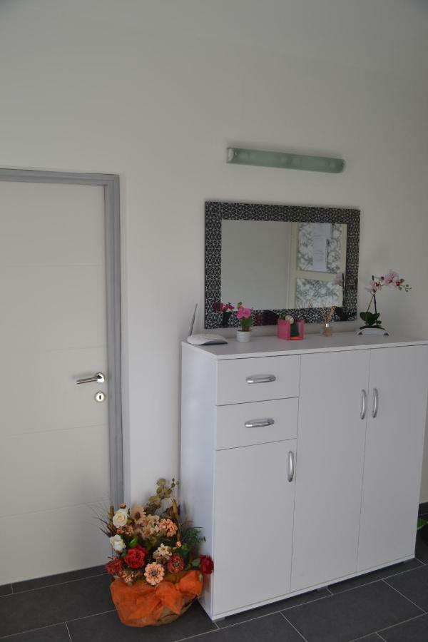 Apartman Bebe In Old Town- With Free Parking ชิเบนิก ภายนอก รูปภาพ